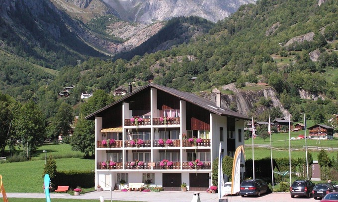 Reckingen Apartamento | Precioso apartamento para 4 personas con WIFI, TV, balcón y mascotas permitida