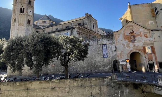 Finalborgo Apartamento | Cosy apartment for 9 guests with TV and pets allowed
