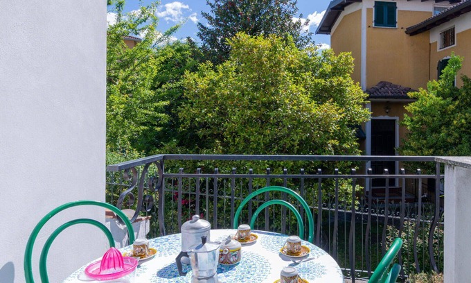 Gera Lario Apartamento | Bonito apartamento para 5 personas con WIFI, TV, balcón, mascotas permitida y aparcamiento