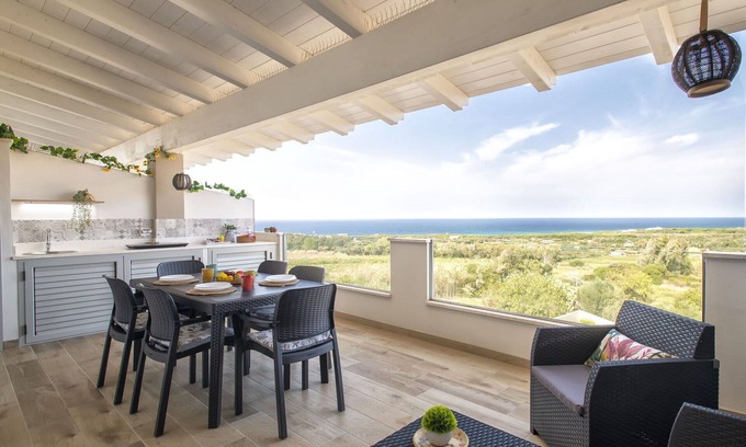 La Muddizza Apartamento | Bonito apartamento para 4 personas con WIFI, A/C, TV, terraza, vista panorámica y aparcamiento