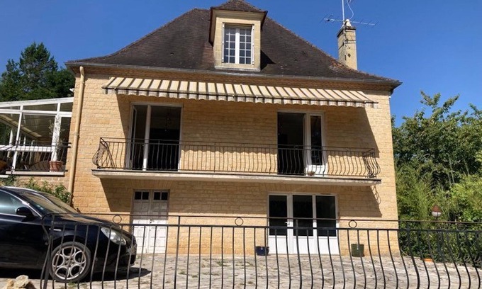 Sarlat-la-Caneda Apartamento | Cosy apartment in a Périgourdine villa on the outskirts of Sarlat