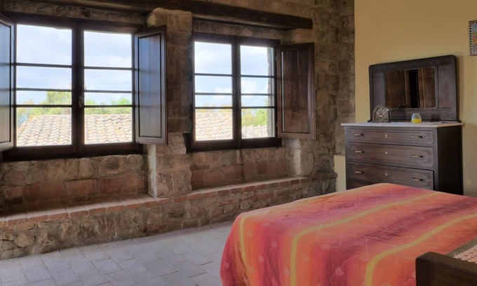 Roccastrada Villa | Hermoso apartamento en villa para 4 personas con WIFI, piscina, TV, balcón y aparcamiento