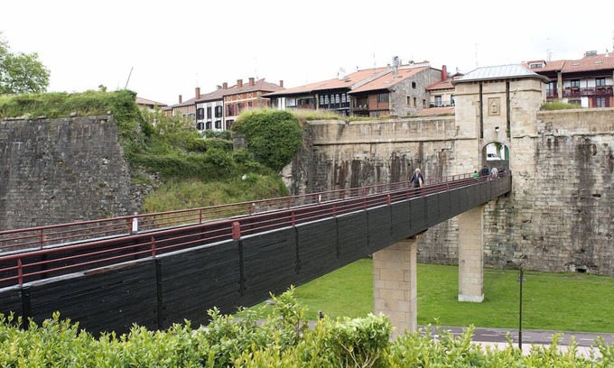 Centro histórico de Hondarribia Condominio | Acogedor piso en casco histórico ideal para familia con niños, parejas y amigos