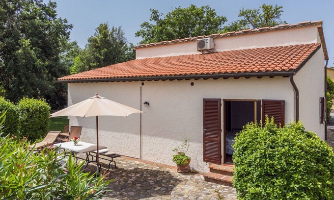 Cinigiano Villa | Bonito apartamento en villa con A/C, piscina, WIFI, patio, vista panorámica y aparcamiento