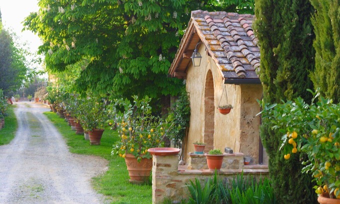 Poggibonsi Villa | Apartamento en villa con WIFI, piscina, TV, patio, vista panorámica, cerca de San Gimignano
