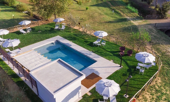 Larciano Casa | Bonito apartamento en villa para 4 personas con piscina, A/C, WIFI, TV y aparcamiento