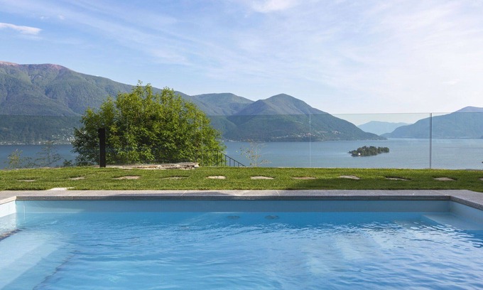 Ascona Villa | Bonito apartamento en villa con piscina, internet, A/C, TV, patio y vista panorámica