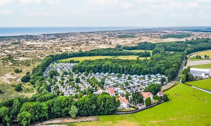 Municipality of Noordwijk Casa | Precioso apartamento en villa para 5 personas con piscina, WIFI, TV, terraza y aparcamiento