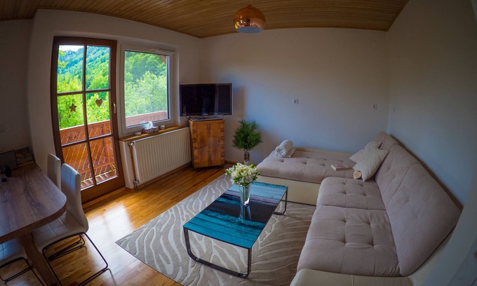 Zelezniki Apartamento | APARTAMENTO ACOGEDOR PR POTOKAR