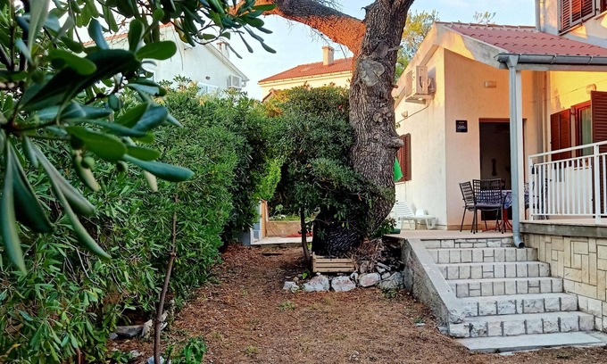 Kosljun Apartamento | Acogedor Apartamento Rino, a solo 30 metros del mar, isla Pag
