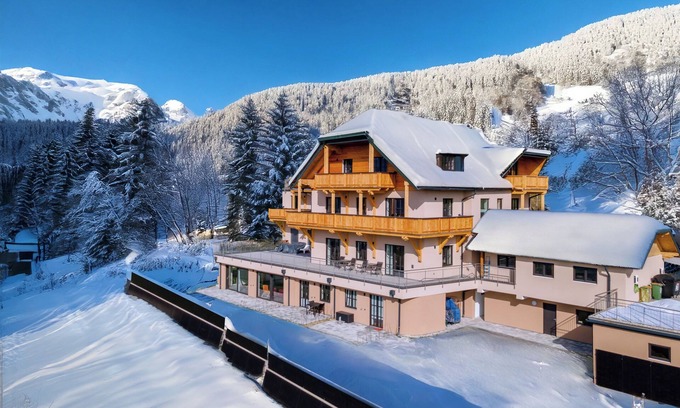 Mauterndorf Apartamento | Cosy apartment with pool