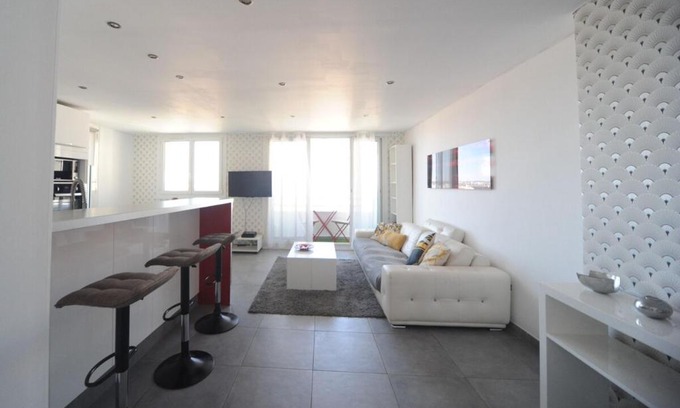 Les Chutes Lavie Apartamento | Cosy appartement - Longchamp - vue Mer !