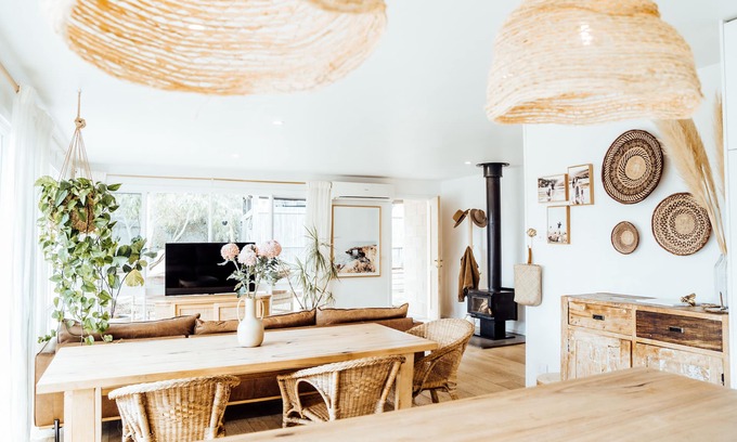 Jan Juc Casa | Cosy beach shack w/outdoor bath, fire pit, close to surf beach & nature walks