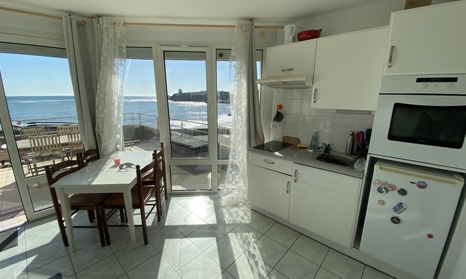 Le Pouldu Apartamento | Cosy, bright waterfront apartment
