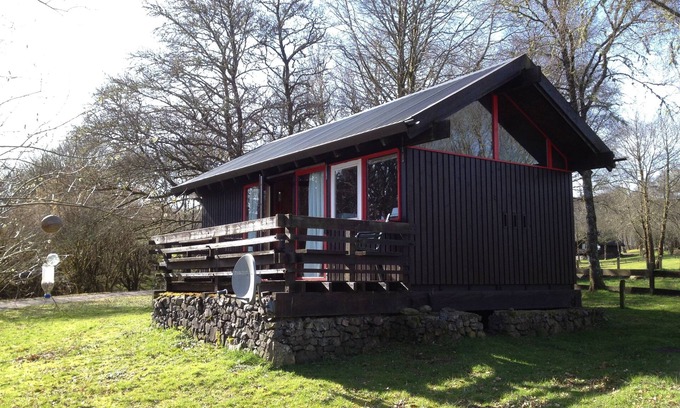 Taynuilt Cabina | Cabina acogedora con vistas abiertas del lago Awe.