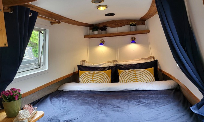 Little Venice Alquiler De Eote | Cosy Canal Boat in Little Venice for Family & Friends