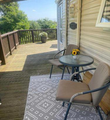 Llanbedrgoch Otro | Cosy Caravan Ty Newydd