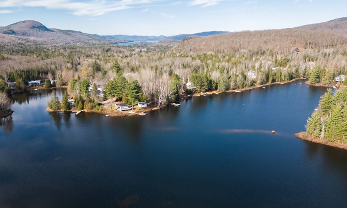 Notre-Dame-de-la-Merci Cabina | Cosy chalet on lake with hot tub, Gazebo and heated floors.
