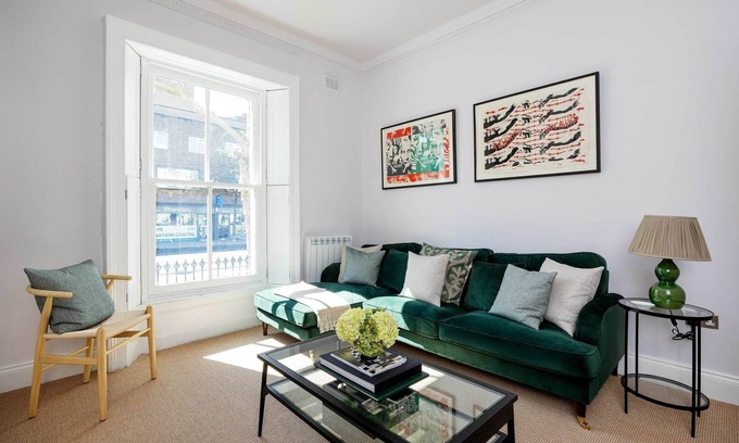 Chelsea Riverside Apartamento | Cosy Chic in Chelsea, by Veeve