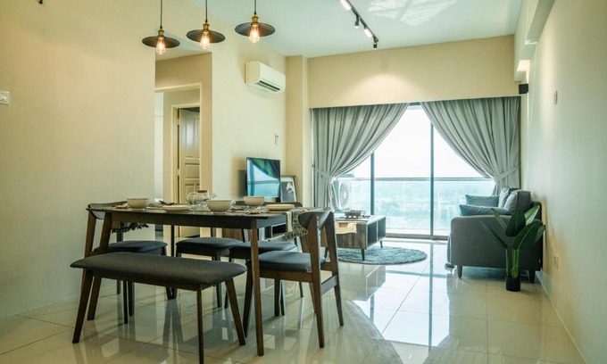 Taman Istana Apartamento | Cosy City-View Suite in Town