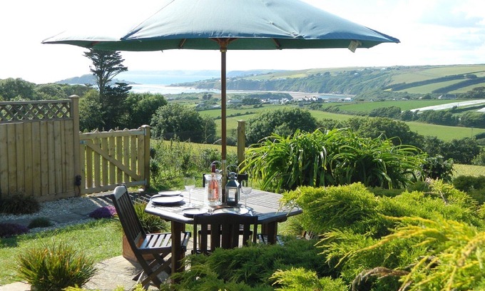 Thurlestone Casa | Una escapada relajante con vistas al mar. Jardín privado. Se admiten perros Playas arenosas. Quemador de registro
