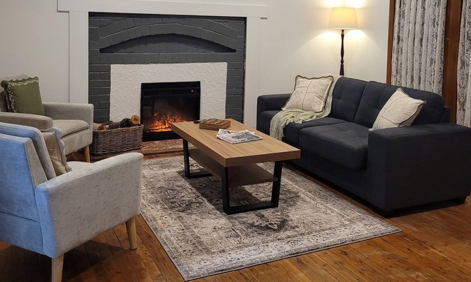 Forest Hill Casa | Cosy Cottage Free WiFi, off street parking