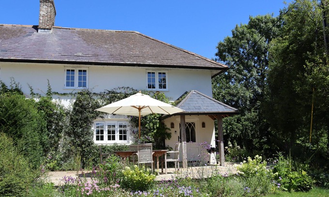 Cheselbourne Casa | Cosy Cottage - sleeps 4 guests in 2 bedrooms