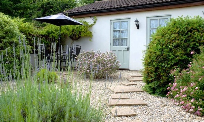 Wedmore Cabaña | Cosy Country Cottage near Cheddar and Wedmore