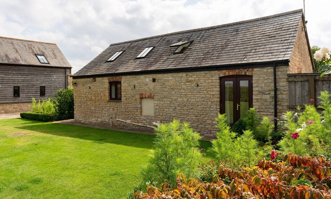 Witney Cabaña | Cosy dog friendly holiday cottage for 2 near Witney - Coursehill Barn Annexe