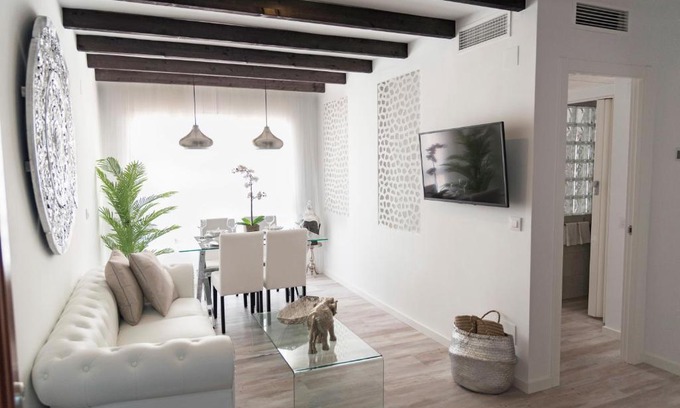 San Felipe Neri Apartamento | Cosy Flat - City Center - Parking free