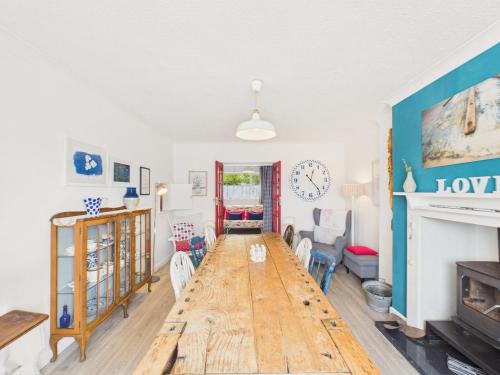 Flushing Casa | Cosy Flushing Village Home | Parking & Near Beach