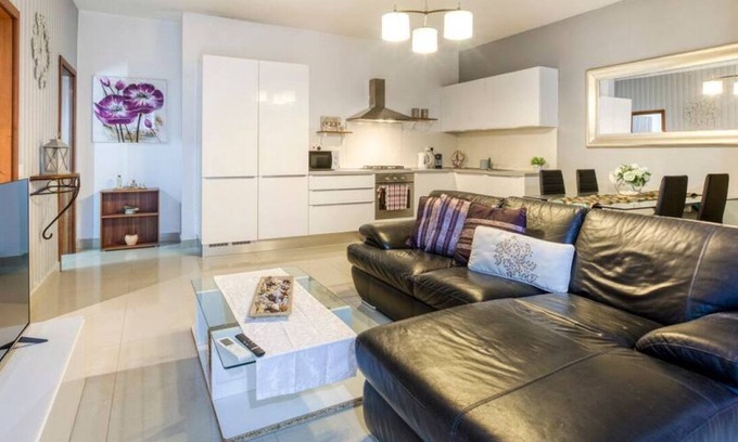 Naxxar Apartamento | Cosy, fully equipped 1BR home with Private Balcony