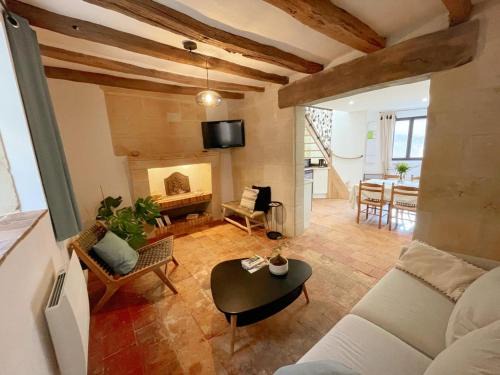 Azay-le-Rideau Casa | Cosy Gîte à Azay-le-Rideau avec Wifi, Clim, tout inclus, idéal pour 2 adultes et 2 enfants, proche châteaux - FR-1-381-567