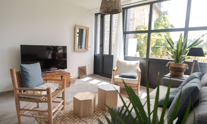 Le Grippon Casa | Cosy gîte with tennis court 15 minutes from the sea (Baie du Mont St Michel)