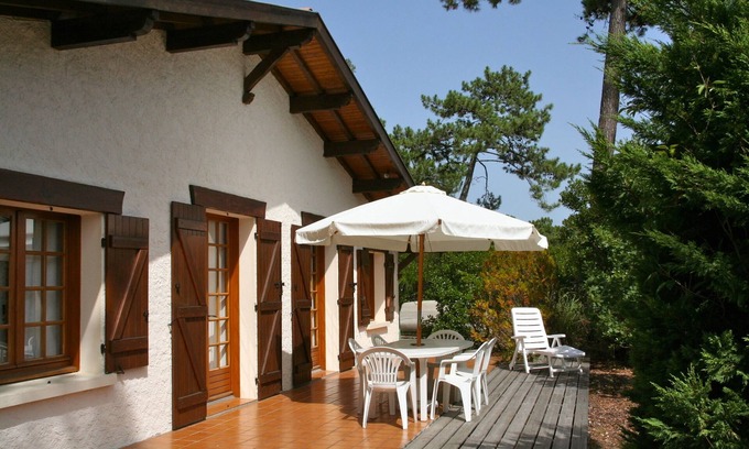 Le Canon Casa | Acogedora casa con una hermosa terraza y jardín, entre la bahía y el océano.