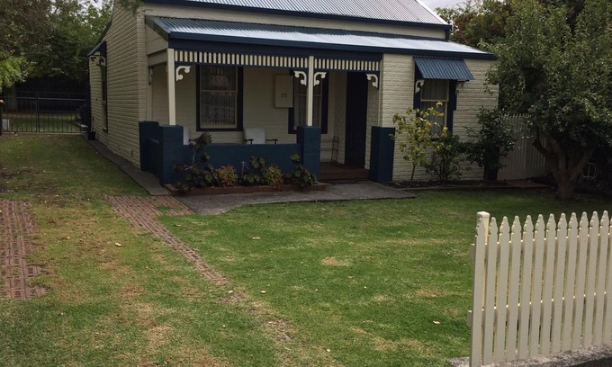Inverloch Casa | Cosy Cottage Inverloch Beach