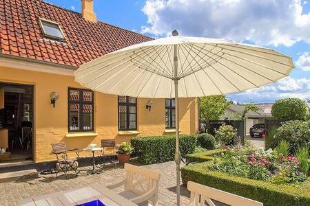 Greve Casa | Cosy little guesthouse near beach & public transport