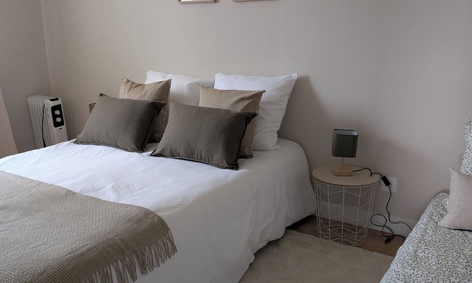 Noyers-sur-Cher Apartamento | Cosy little house ideal for a family, 9 minutes from the zoo, close to the castles.
