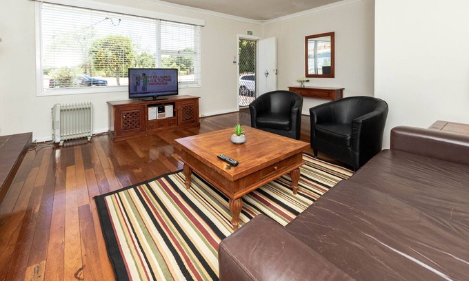 Thornlie Casa | Acogedor Logia Thornlie - comodidad a un precio de valor.