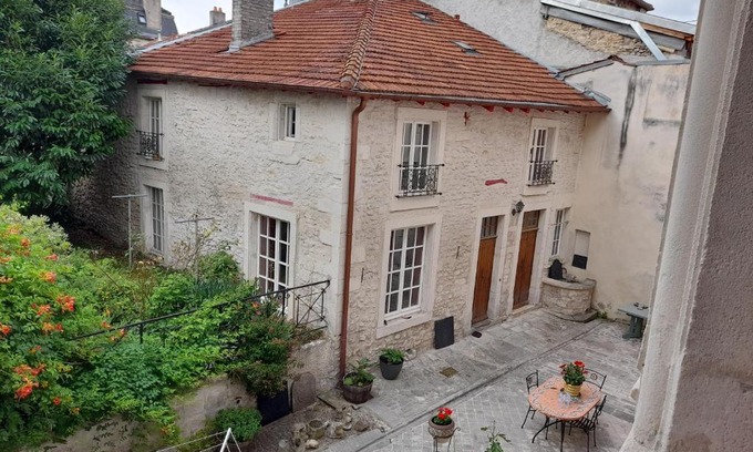 Commercy Apartamento | COSY LOFT AVEC JARDIN