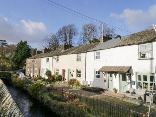 Cark Casa | Cosy Logs Cottage