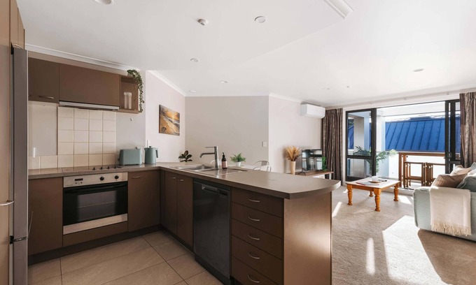 Mount Maunganui Apartamento | Cosy Mount Base King Bed, Ensuite & Top Location