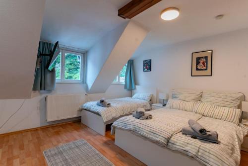 Biebrich Apartamento | Cosy Old Studio at Schlosspark