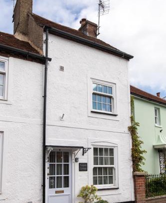 Titchfield Casa | Cosy Period Cottage in Titchfield Village