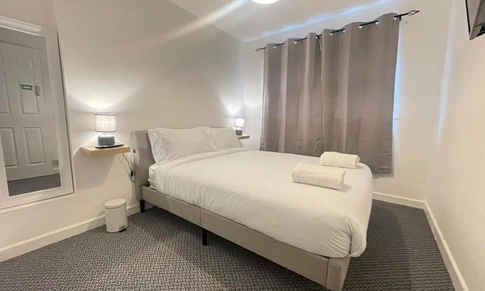 Barking Casa | Cosy private room near Barking Station