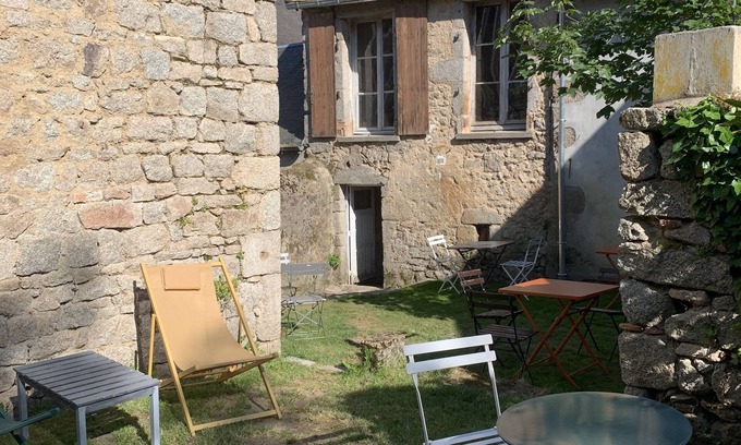 Lormes Cama Y Desayuno | Cosy Room au Cœur du Village