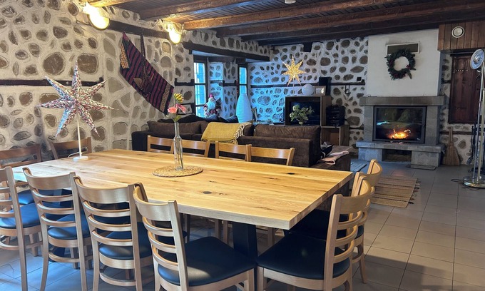 Old Town Casa | Cosy, rustic house ideal for big families and groups of friends.