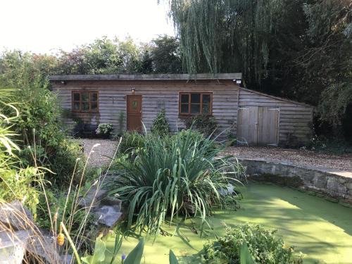 Coalpit Heath Casa | Cosy South Gloucestershire Cabin Retreat