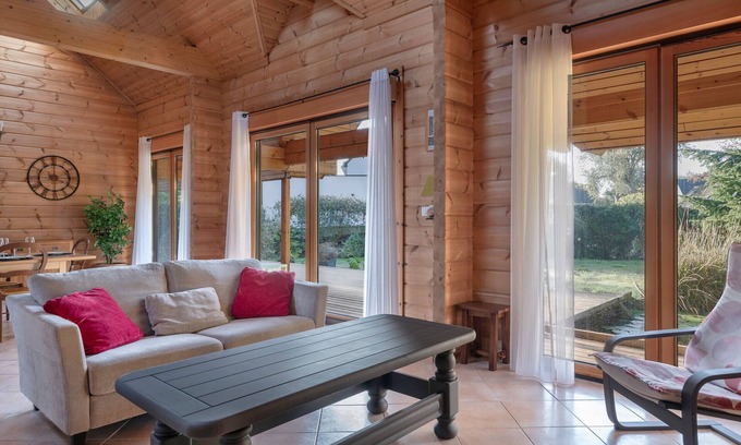 Sarzeau Chalet De Esquí | Acogedora estancia, casa de madera para 8