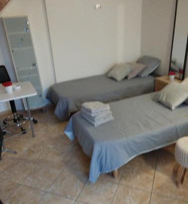 La Ferte-Gaucher Apartamento | Cosy Studio meublé avec piscine partagée